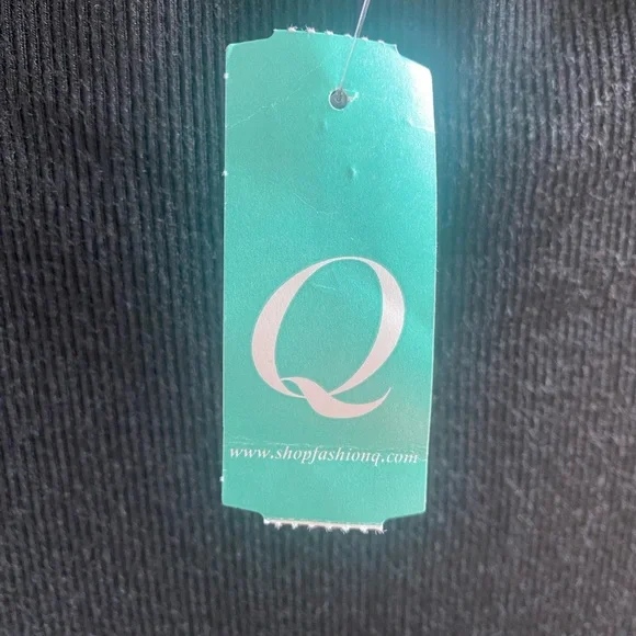 Elegant Black Women's Dress - Picture 9 of 10